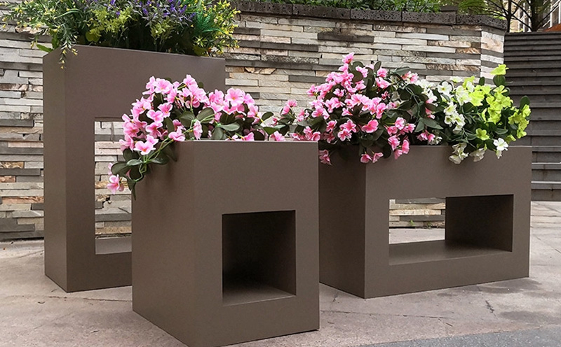 Stainless-Steel-Flowerpot