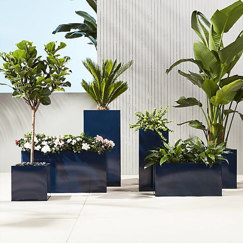 Styling Big Metal Planters: Pro-Level Design Tricks